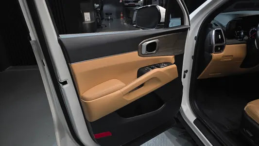 Kia 4 HEV 1.6 2WD 2022 24