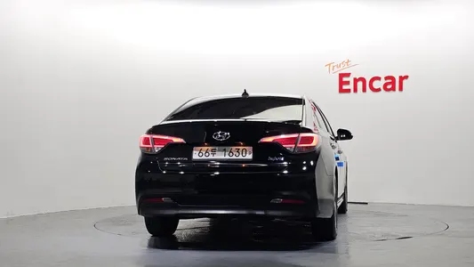 Hyundai LF 2.0 HEV 2015 4