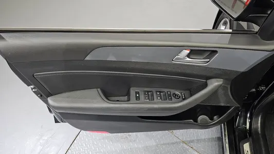 Hyundai LF 2.0 HEV 2015 24