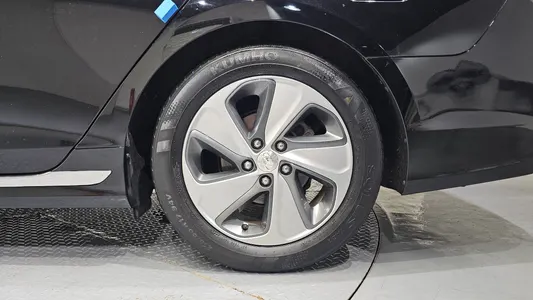 Hyundai LF 2.0 HEV 2015 21