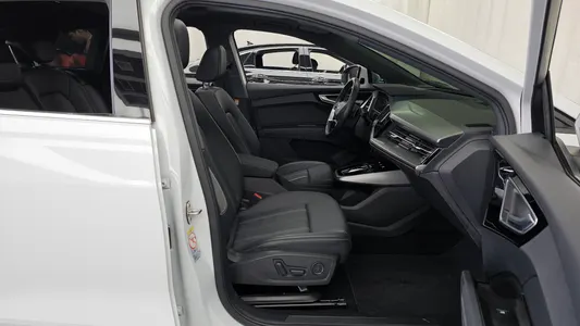 Audi Q4 e- (F4) 40 2022 11