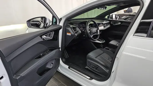 Audi Q4 e- (F4) 40 2022 10