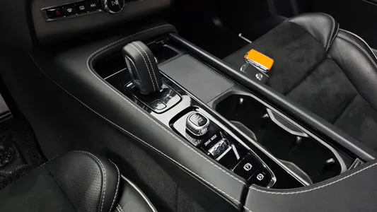 Volvo XC90 2 T8 R- 2020 9