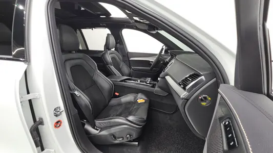 Volvo XC90 2 T8 R- 2020 26