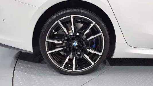 BMW 8 Series (G15) M850i xDrive 2023 4