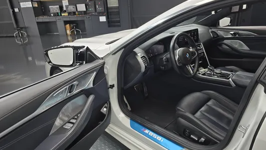 BMW 8 Series (G15) M850i xDrive 2023 9