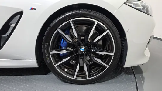 BMW 8 Series (G15) M850i xDrive 2023 21