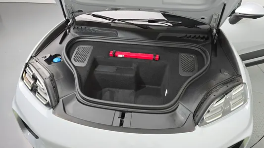 Porsche EV 2025 5