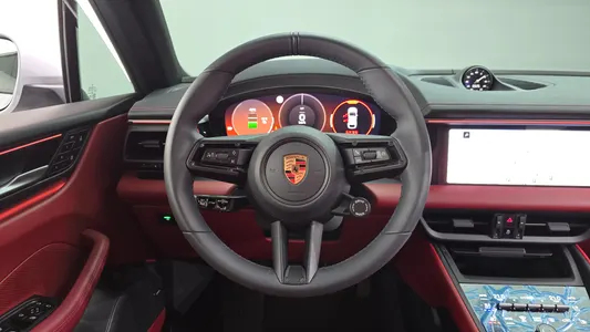 Porsche EV 2025 12