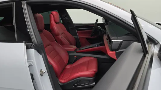 Porsche EV 2025 26