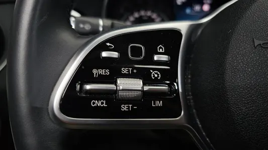 Mercedes-Benz C-Class W205 C200 2020 28