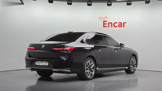 BMW 7 Series (G70) 750e xDrive 2023