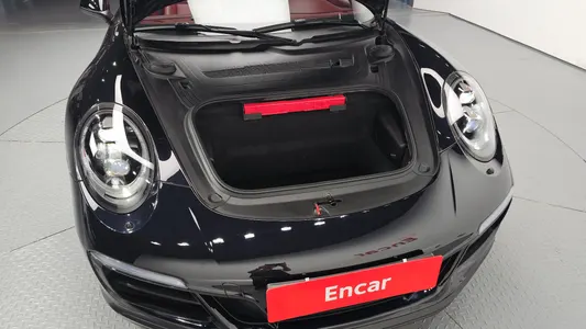 Porsche 911 4 GTS 2017 6