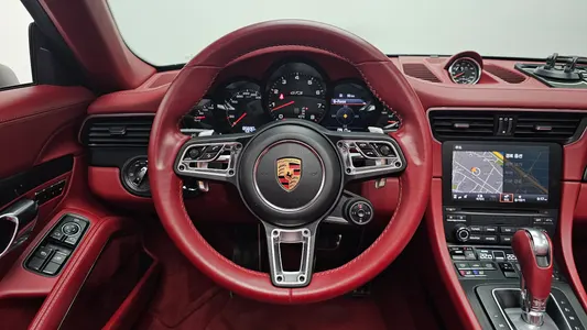 Porsche 911 4 GTS 2017 13