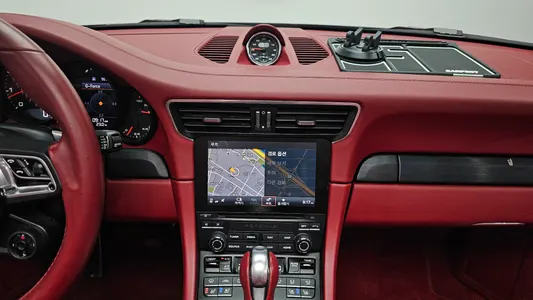 Porsche 911 4 GTS 2017 14