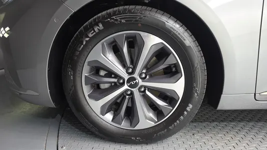 Kia K8 2023 5