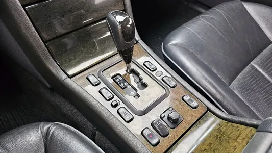 Mercedes-Benz E-Class W210 E200K 2002 9