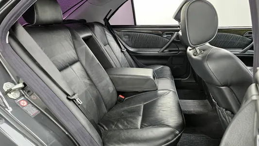 Mercedes-Benz E-Class W210 E200K 2002 12