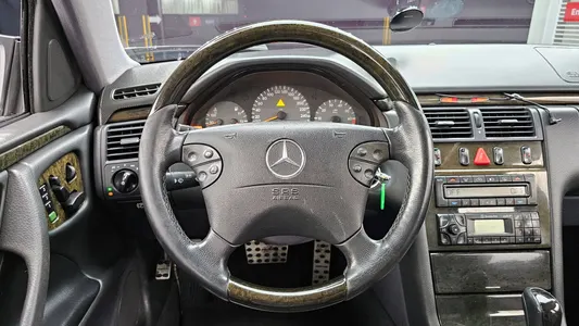 Mercedes-Benz E-Class W210 E200K 2002 14
