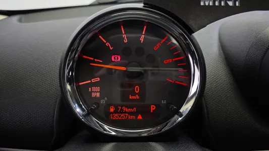 MINI D ALL4 2015 8