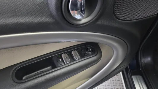 MINI D ALL4 2015 18