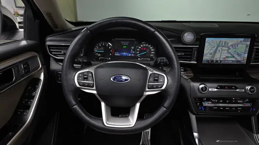 Ford 6 3.0 PHEV 2020 13