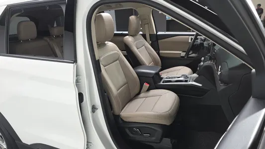 Ford 6 3.0 PHEV 2020 10