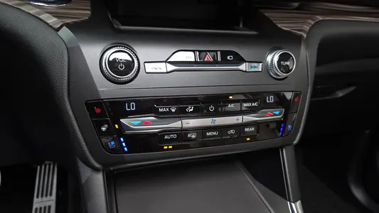 Ford 6 3.0 PHEV 2020 16
