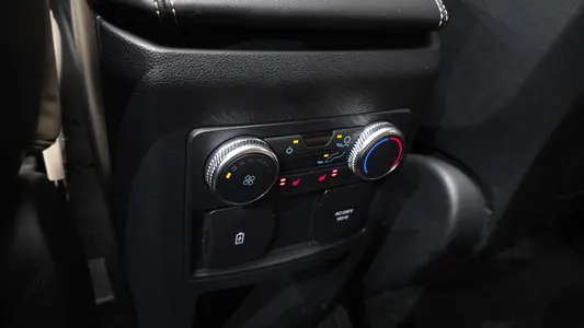 Ford 6 3.0 PHEV 2020 19