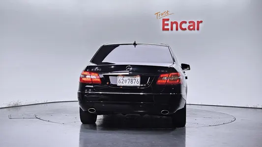 Mercedes-Benz E-Class W212 E350 4MATIC 2011 4