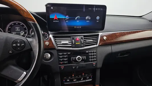 Mercedes-Benz E-Class W212 E350 4MATIC 2011 14