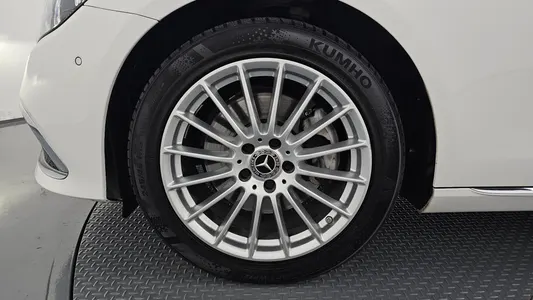 Mercedes-Benz E-Class W213 E250 2023 5