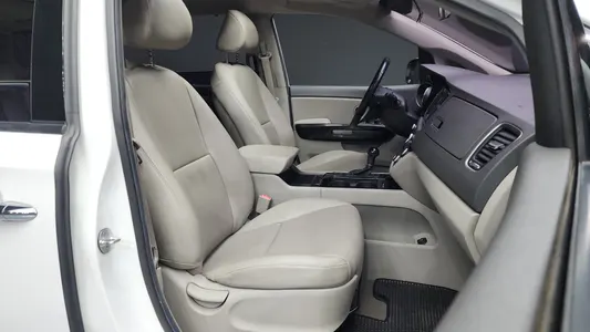 Kia 카니발 9 2015 11