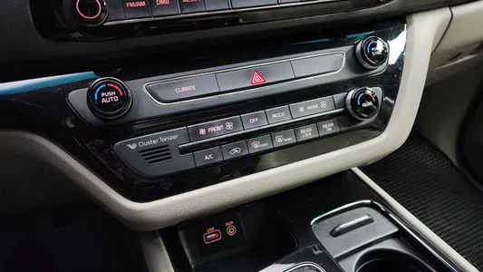 Kia 카니발 9 2015 16