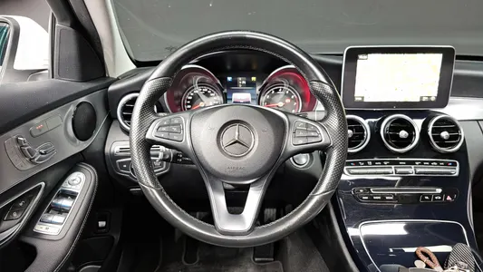 Mercedes-Benz C-Class W205 C200 2016 13