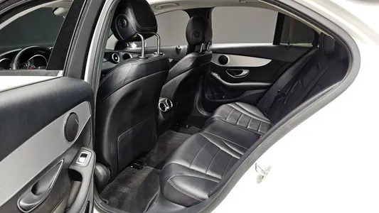 Mercedes-Benz C-Class W205 C200 2016 10