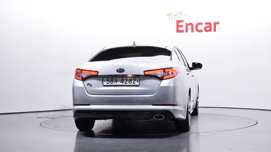 Kia K5 2.0 2010 4