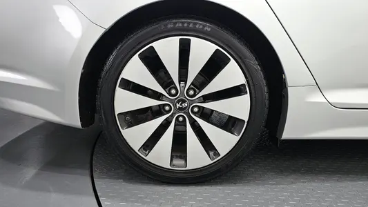 Kia K5 2.0 2010 5