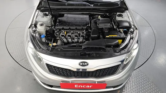 Kia K5 2.0 2010 6