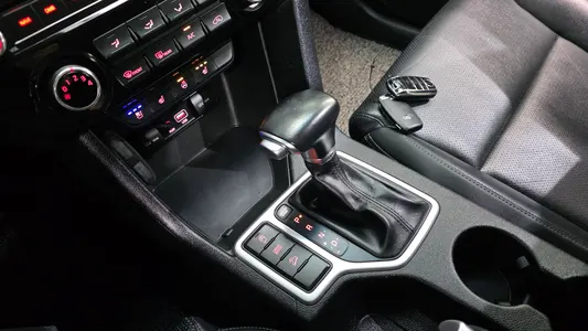 Kia 4 1.7 2WD 2016 9