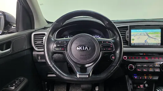 Kia 4 1.7 2WD 2016 14