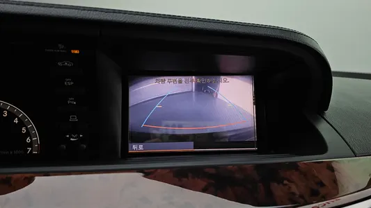 Mercedes-Benz S-Class W221 S550L 2008 15