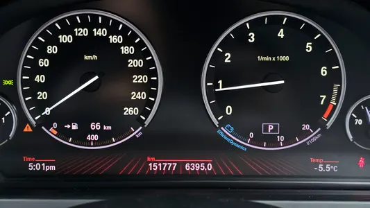 BMW 7 Series (F01) 740Li 2011 8