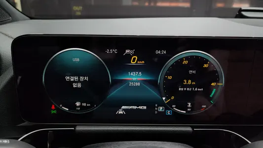 Mercedes-Benz GLA-Class H247 GLA45 AMG 4MATIC+ 2022 8