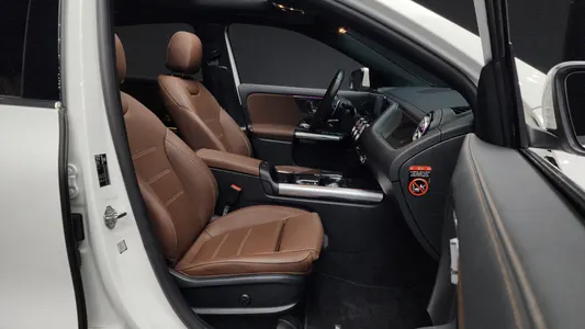 Mercedes-Benz GLA-Class H247 GLA45 AMG 4MATIC+ 2022 11