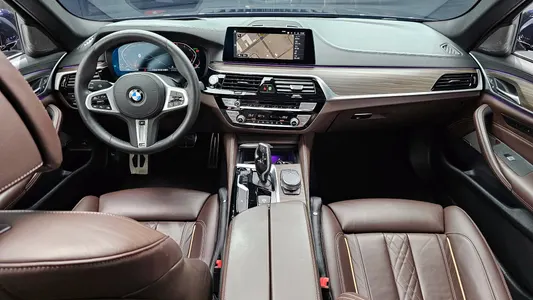 BMW 5 Series (G30) 520i M 2020 7