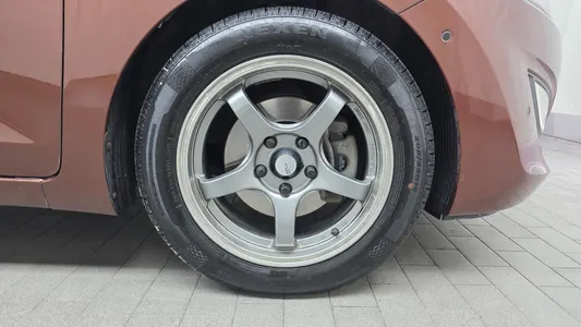 Hyundai i30() 1.6 VGT 2012 5