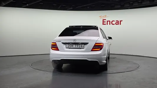 Mercedes-Benz C-Class W204 C200 CGI 2013 4