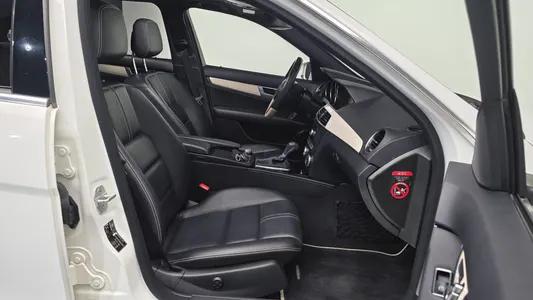 Mercedes-Benz C-Class W204 C200 CGI 2013 10