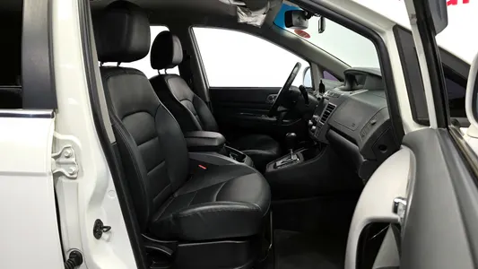 KG Mobility 코란도 투리스모 4WD RX 9 2018 11